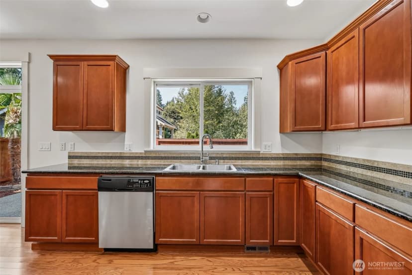 Property photo for 603 194th Place Se, Bothell photo 14