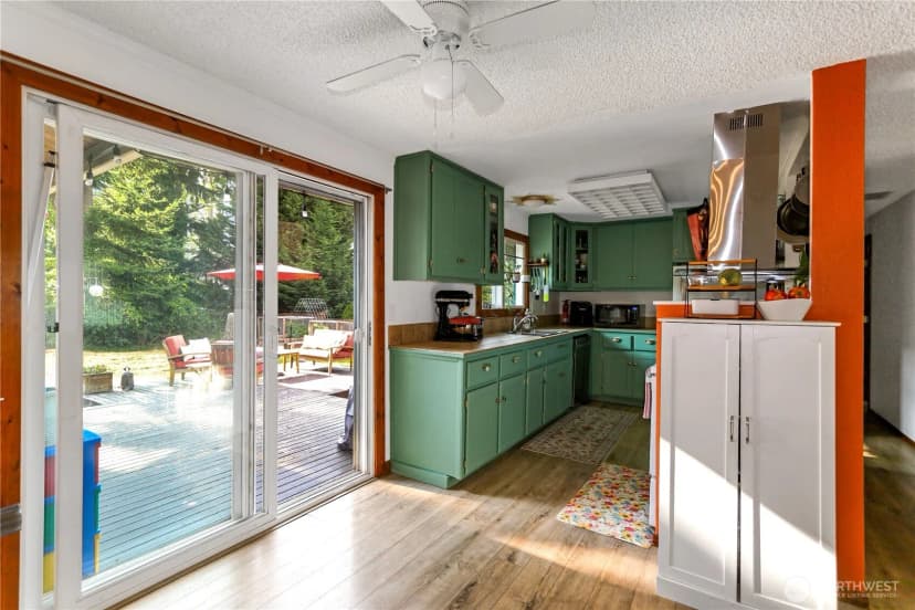 Property photo for 18627 32nd Avenue S, Sea Tac photo 9