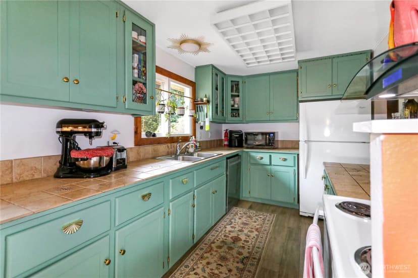 Property photo for 18627 32nd Avenue S, Sea Tac photo 11