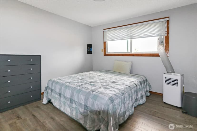 Property photo for 18627 32nd Avenue S, Sea Tac photo 16