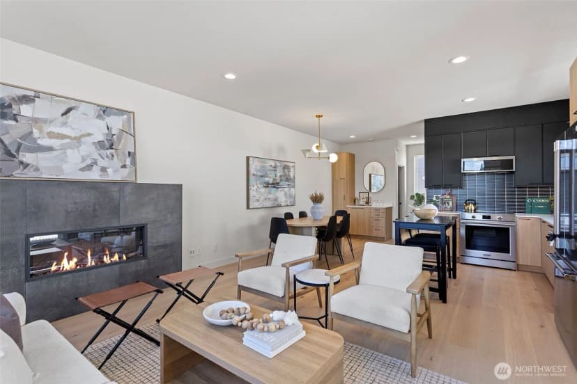 Property photo for 4430 Dayton Avenue N, Seattle photo 17