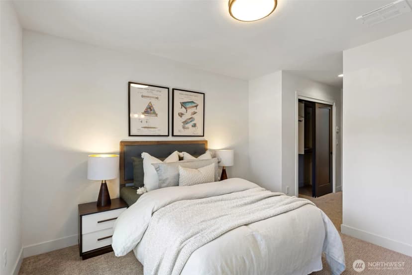 Property photo for 4430 Dayton Avenue N, Seattle photo 12