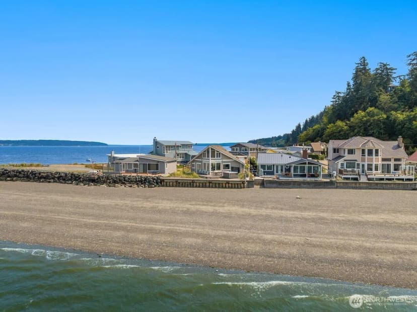 Property photo for 2271 Eastpoint Road, Langley photo 3