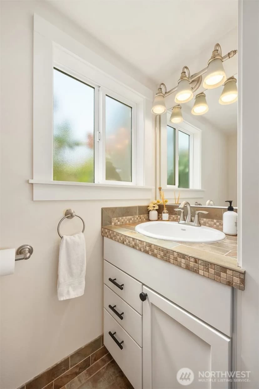 Property photo for 2271 Eastpoint Road, Langley photo 18