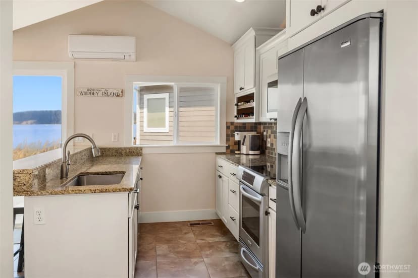 Property photo for 2271 Eastpoint Road, Langley photo 13