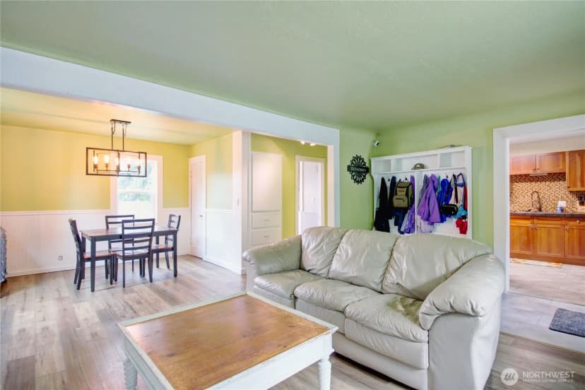 Property photo for 18011 Mclean Road, Mount Vernon photo 11