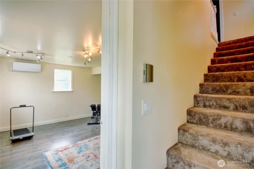 Property photo for 18011 Mclean Road, Mount Vernon photo 20