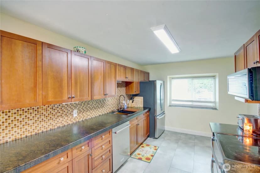 Property photo for 18011 Mclean Road, Mount Vernon photo 6