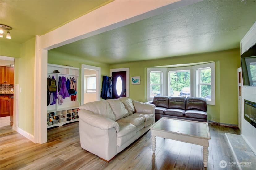 Property photo for 18011 Mclean Road, Mount Vernon photo 10
