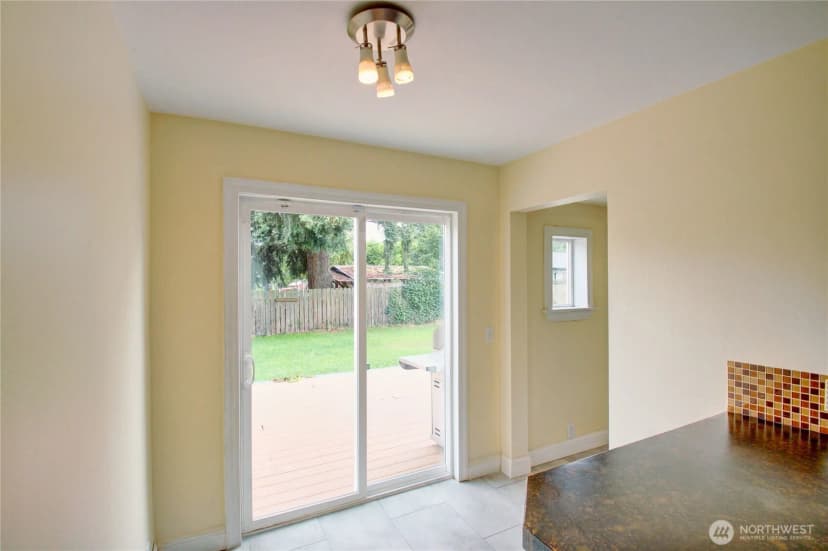 Property photo for 18011 Mclean Road, Mount Vernon photo 8