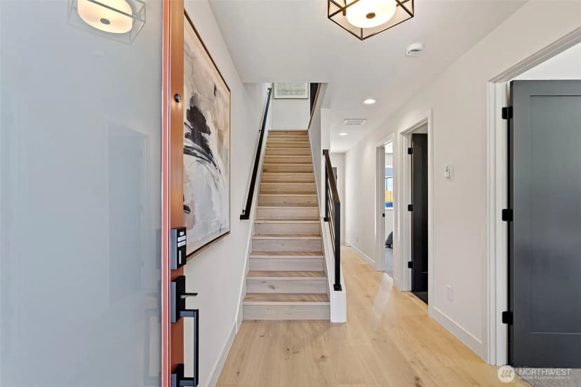 Property photo for 4432 Dayton Avenue N, Seattle photo 6