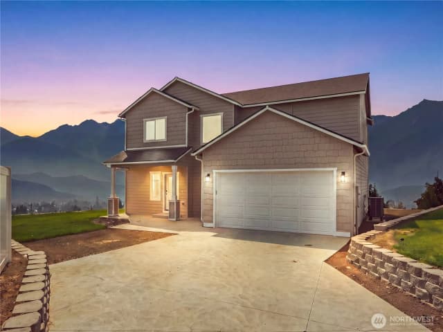 Property photo for 1923 N Mineral Place, East Wenatchee