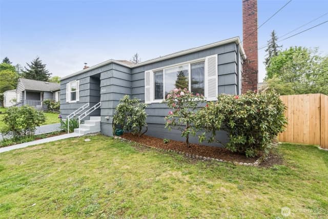 Property photo for 9417 44th Place Ne, Seattle photo 3