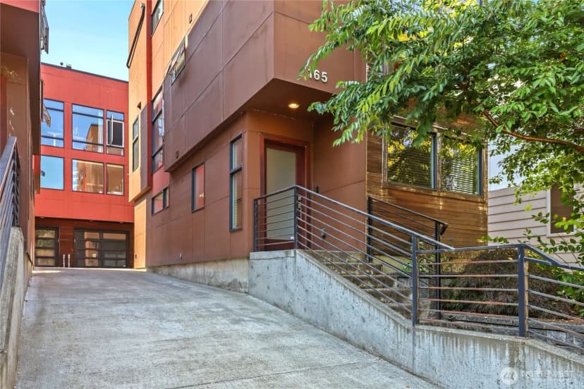 Property photo for 165 20th Avenue, Seattle photo 2