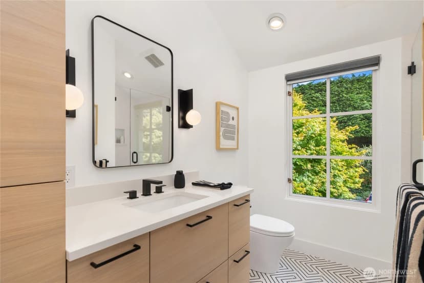 Property photo for 7733 Hansen Road Ne, Bainbridge Island photo 31