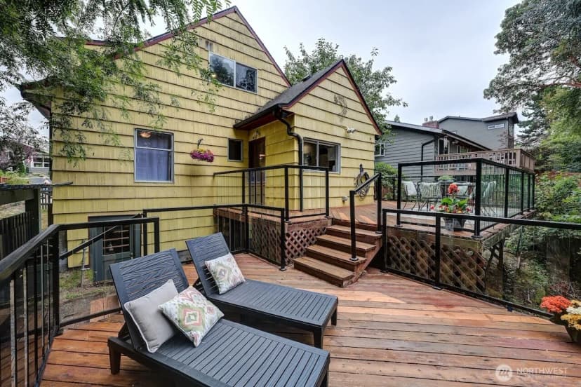 Property photo for 2623 39th Avenue Sw, Seattle photo 24