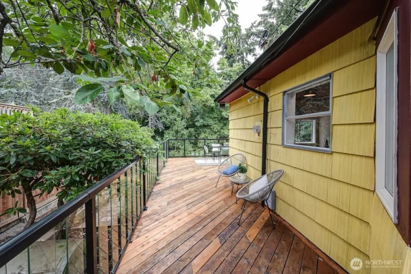 Property photo for 2623 39th Avenue Sw, Seattle photo 26