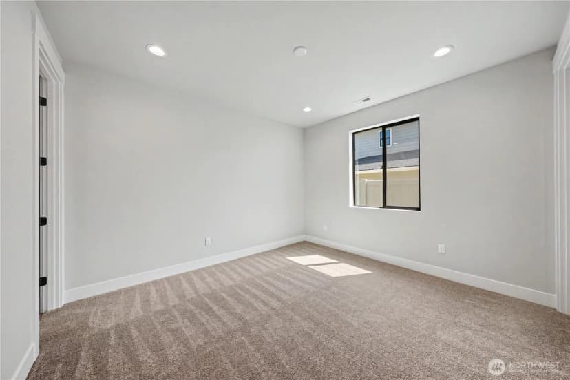 Property photo for 562 S Oasis Loop, East Wenatchee photo 18
