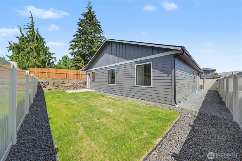 Property photo for 562 S Oasis Loop, East Wenatchee photo 37