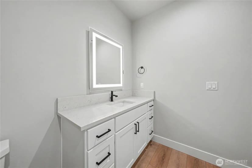 Property photo for 562 S Oasis Loop, East Wenatchee photo 23