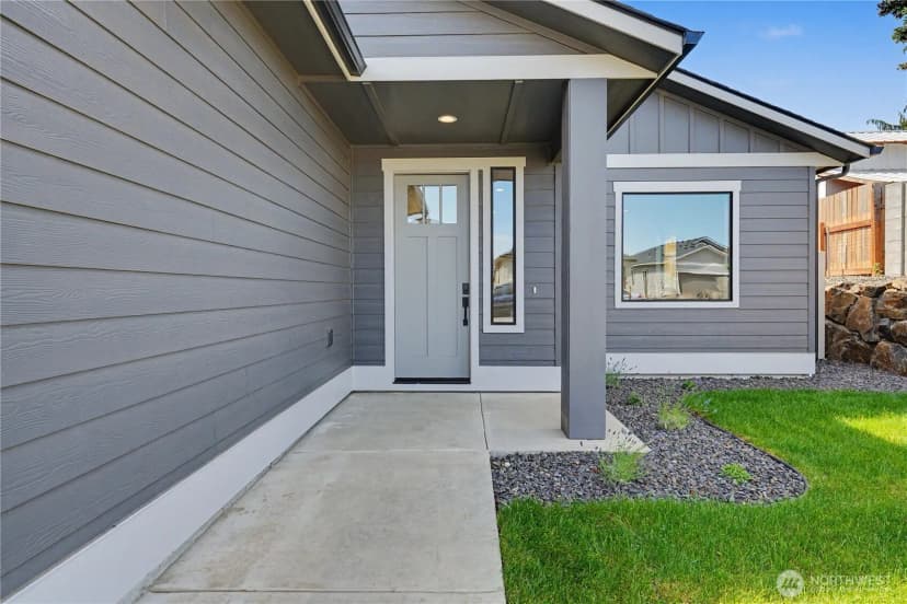Property photo for 562 S Oasis Loop, East Wenatchee photo 4
