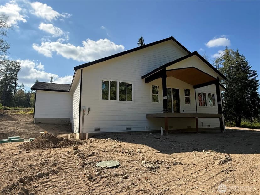 Property photo for 15114 295th Street E, Kapowsin photo 2