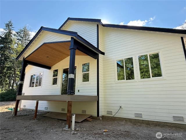 Property photo for 15114 295th Street E, Kapowsin photo 3