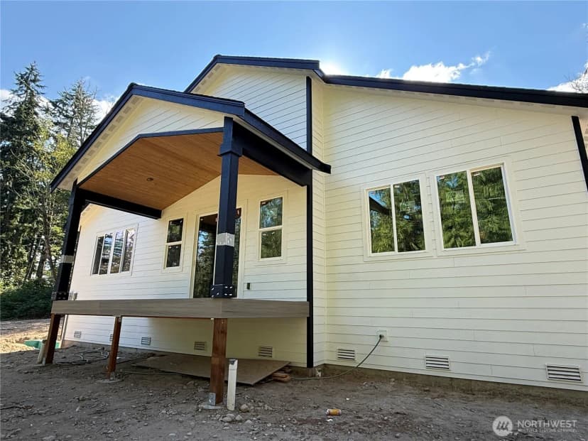 Property photo for 15114 295th Street E, Kapowsin photo 3