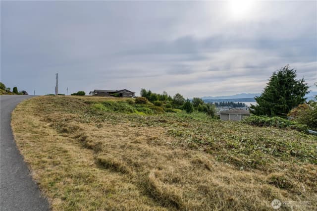 Property photo for 38063 Fawn Road Ne, Hansville photo 3