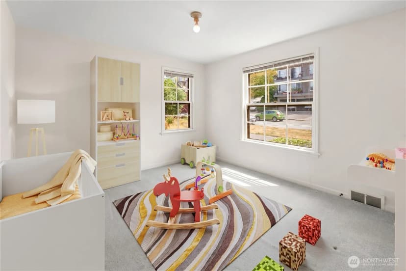 Property photo for 4311 Greenwood Avenue N, Seattle photo 13