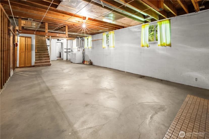 Property photo for 4311 Greenwood Avenue N, Seattle photo 19