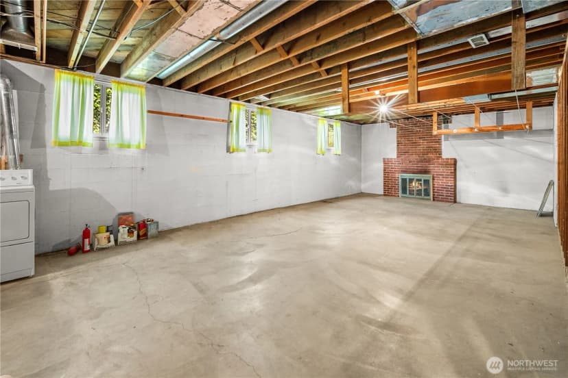 Property photo for 4311 Greenwood Avenue N, Seattle photo 18