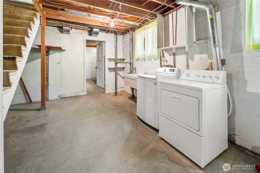 Property photo for 4311 Greenwood Avenue N, Seattle photo 23