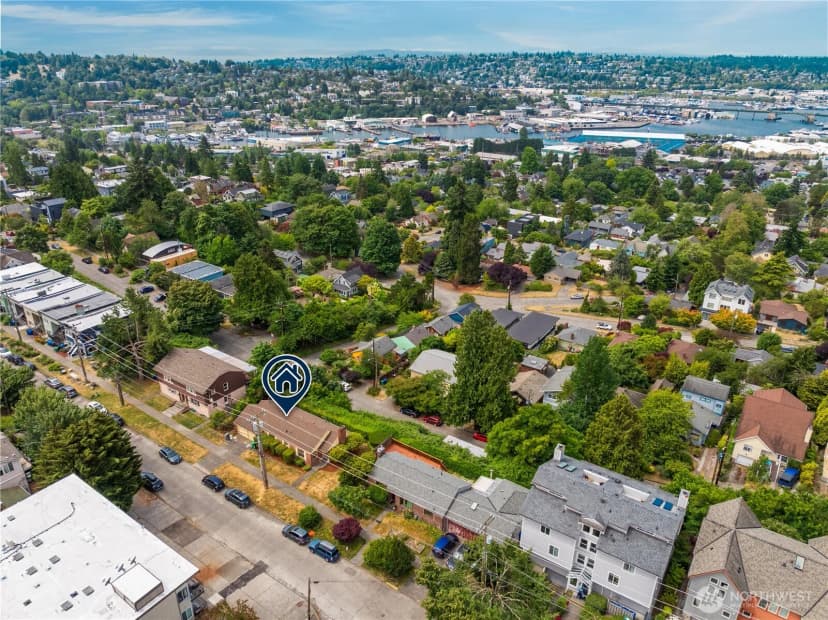 Property photo for 4311 Greenwood Avenue N, Seattle photo 30