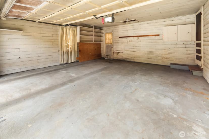 Property photo for 4311 Greenwood Avenue N, Seattle photo 25