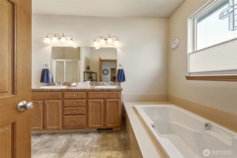 Property photo for 763 Se Bedford Loop, College Place photo 24