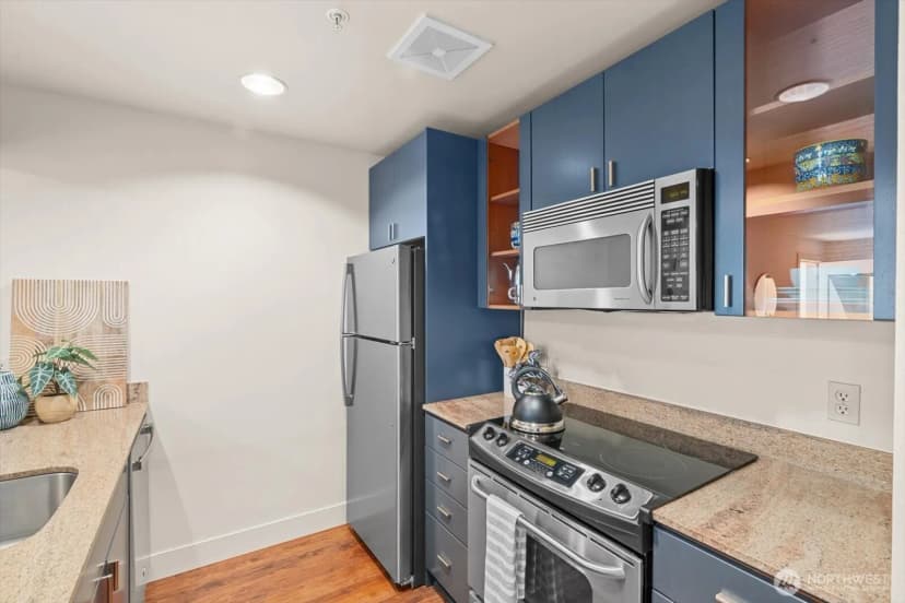 Property photo for 1711 E Olive Way #217, Seattle photo 6