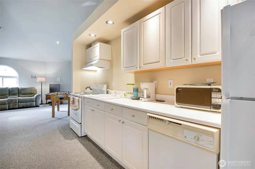 Property photo for 3356 Northwest Avenue #202, Bellingham photo 34