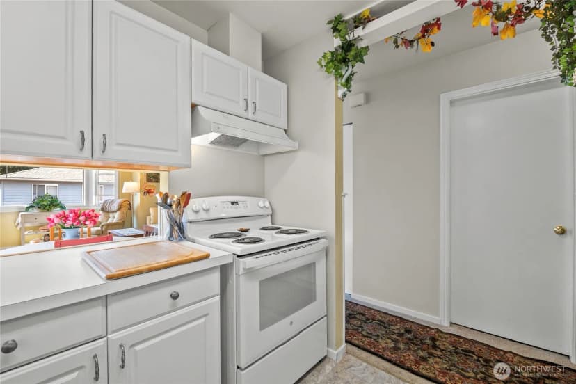 Property photo for 3356 Northwest Avenue #202, Bellingham photo 11