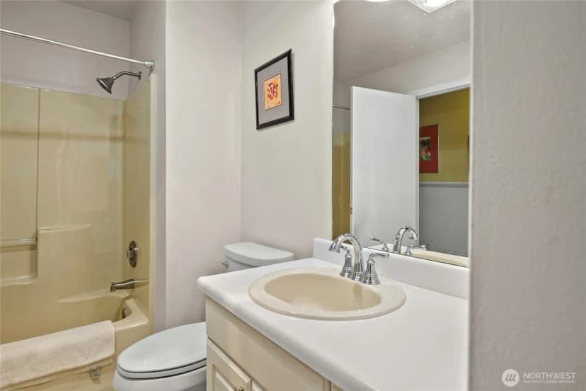 Property photo for 3356 Northwest Avenue #202, Bellingham photo 16