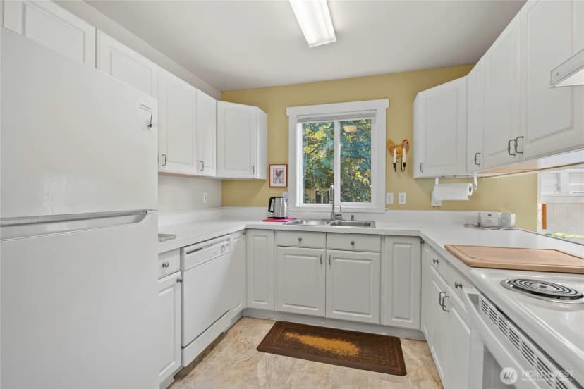 Property photo for 3356 Northwest Avenue #202, Bellingham photo 10