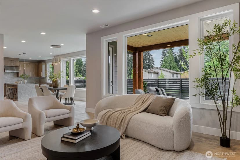 Property photo for 7825 Ne 143rd Street, Kirkland photo 16