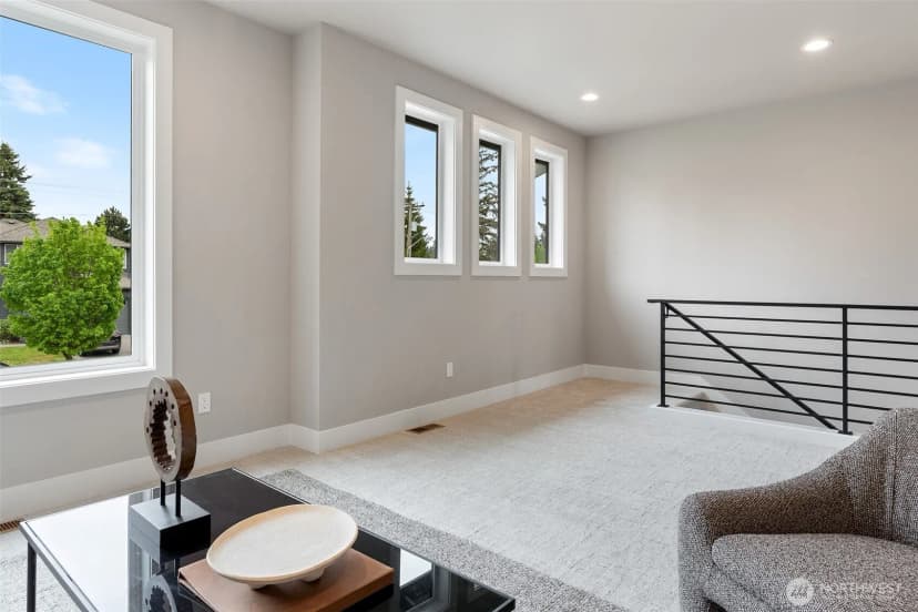 Property photo for 7825 Ne 143rd Street, Kirkland photo 19