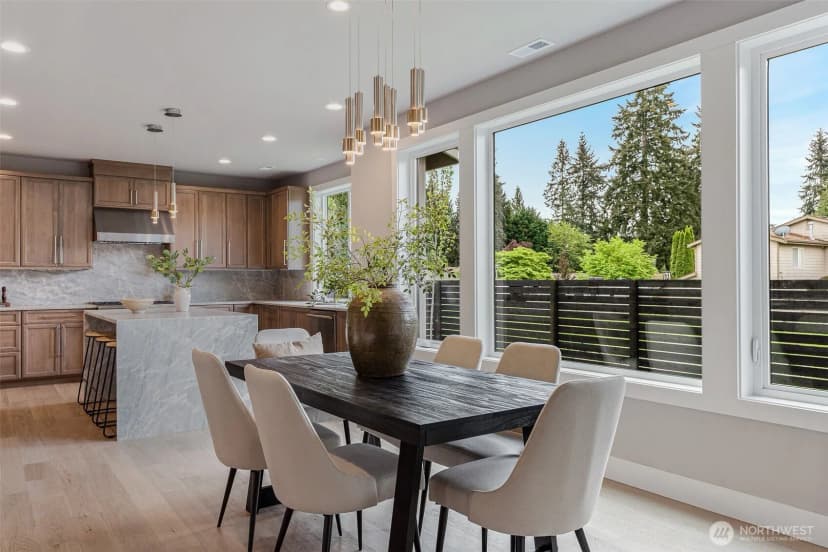 Property photo for 7825 Ne 143rd Street, Kirkland photo 14