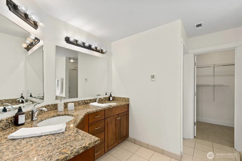 Property photo for 6555 51st Avenue S, Seattle photo 21
