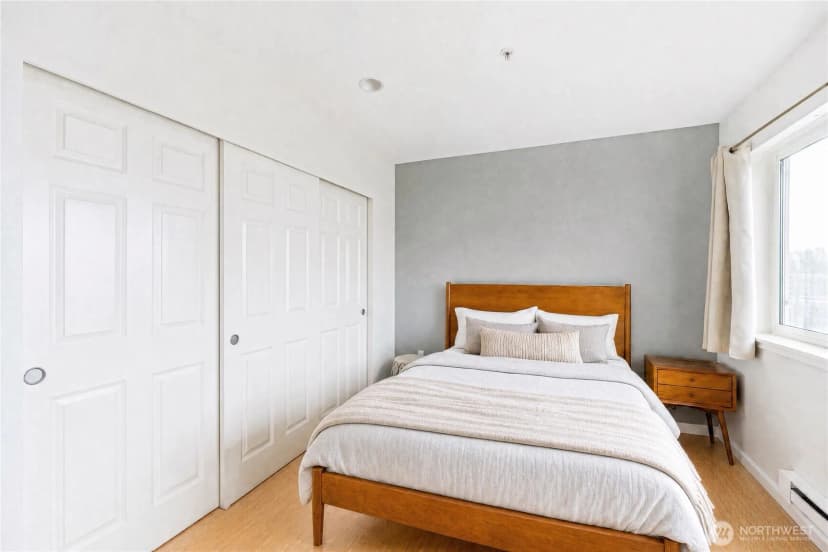 Property photo for 524 6th Avenue W #302, Seattle photo 11