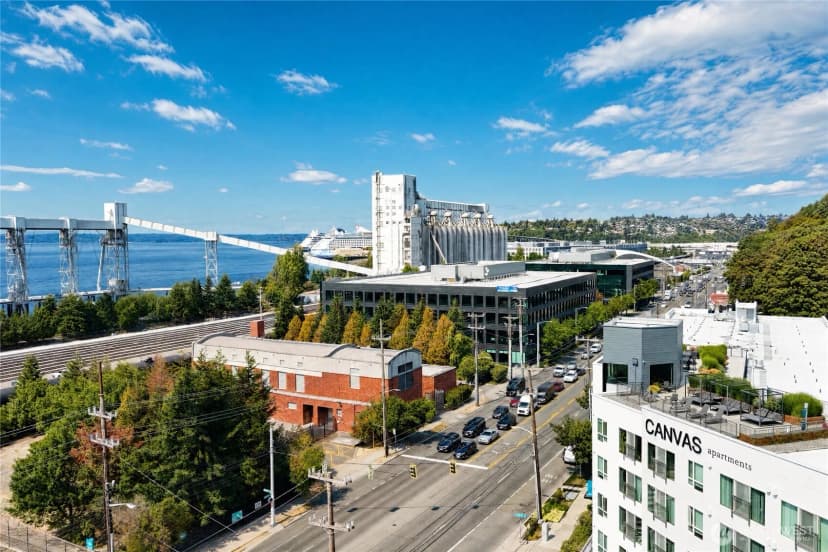 Property photo for 524 6th Avenue W #302, Seattle photo 16