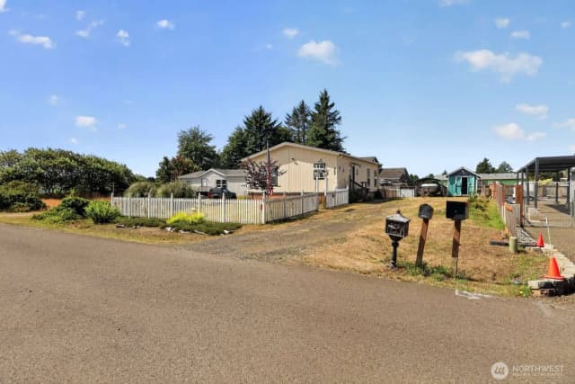 Property photo for 505 Chenois Avenue Se, Ocean Shores