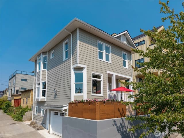Property photo for 2216 E Fir Street, Seattle photo 2