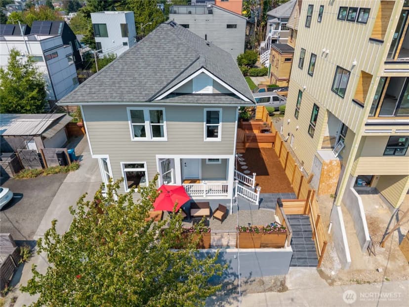 Property photo for 2216 E Fir Street, Seattle photo 4
